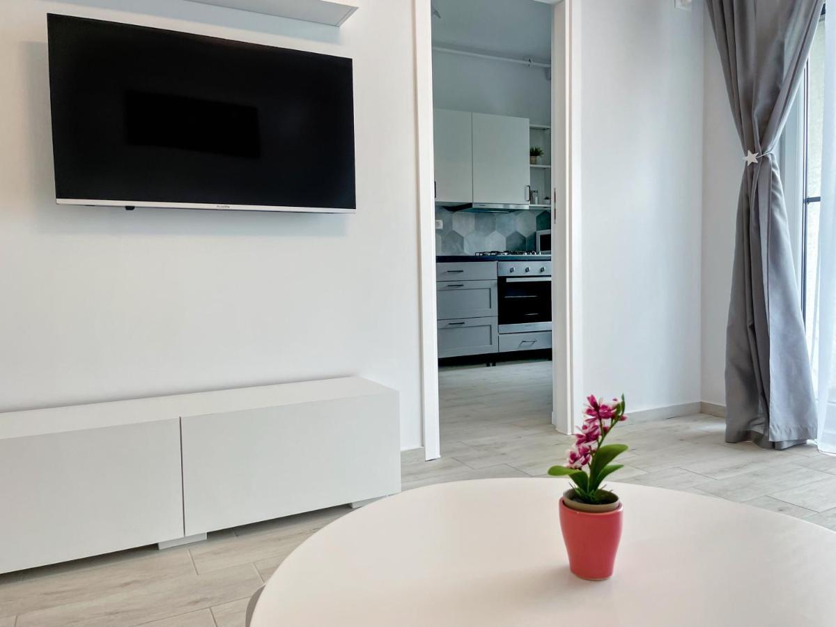 Apartmán Astoria Rose Năvodari Exteriér fotografie